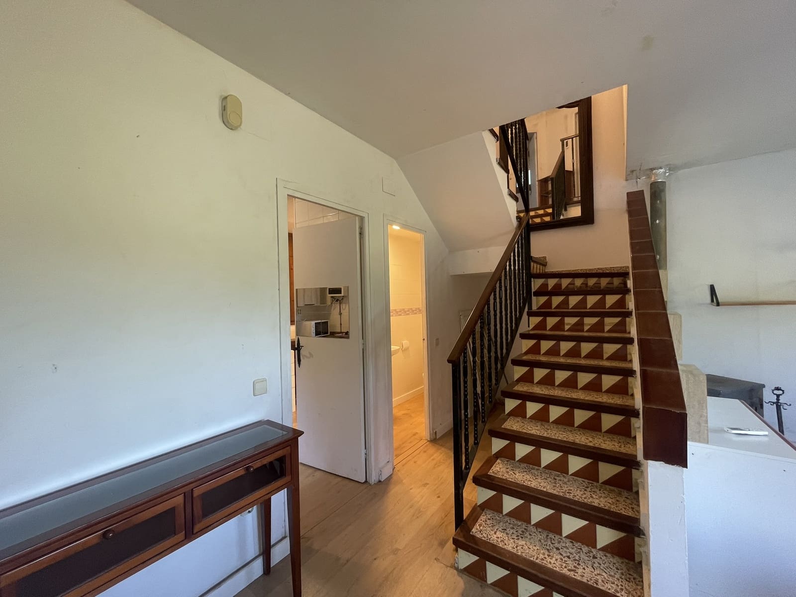 12 bedroom Townhouse for holiday rental in Sant Iscle de Vallalta with pool garage - € 1,600 (Ref: 10111243)
