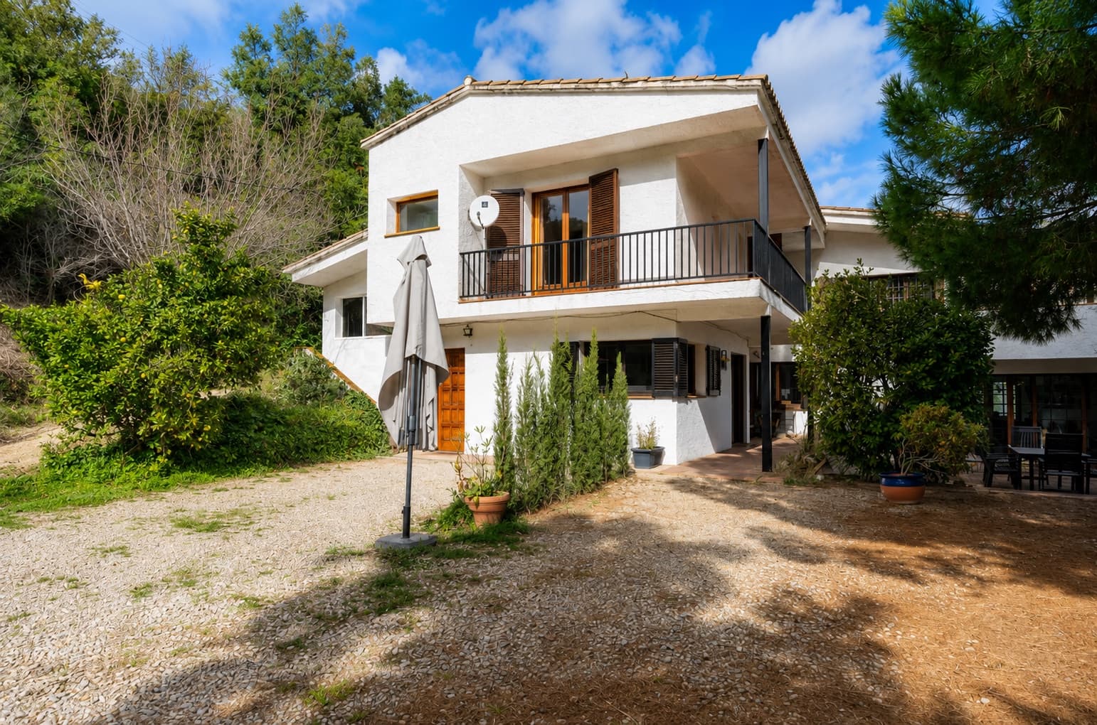 12 bedroom Townhouse for holiday rental in Sant Iscle de Vallalta with pool garage - € 1,600 (Ref: 10111243)
