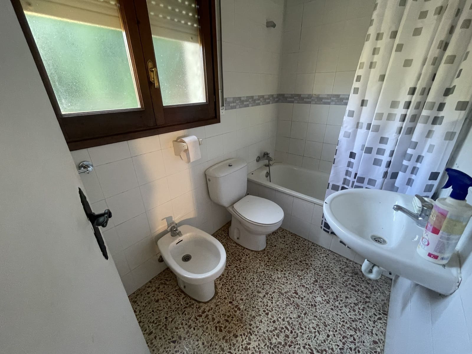 12 bedroom Townhouse for holiday rental in Sant Iscle de Vallalta with pool garage - € 1,600 (Ref: 10111243)