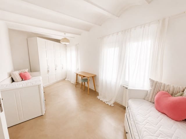 2 bedroom Townhouse for sale in Sant Pol de Mar - € 450,000 (Ref: 10111244)