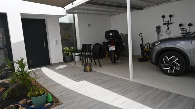 2 sovrum Radhus till salu i La Oliva med pool - 510 000 € (Ref: 10098366)