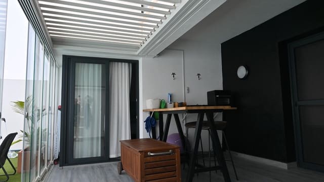 2 sovrum Radhus till salu i La Oliva med pool - 510 000 € (Ref: 10098366)