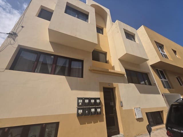 Piso de 2 habitaciones en Puerto del Rosario en venta - 190.000 € (Ref: 10120157)