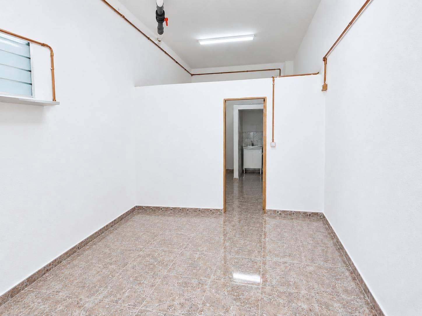 Commercial for sale in Puerto del Rosario - € 92,000 (Ref: 10131837)