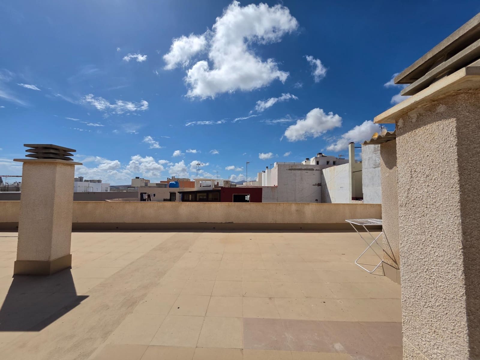 2 soverom Leilighet til salgs i Puerto del Rosario med garasje - € 155 000 (Ref: 10168708)