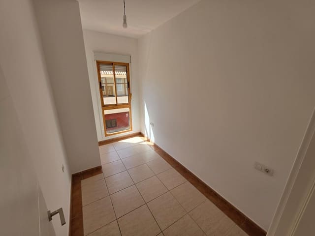 2 soveværelse Lejlighed til salg i Puerto del Rosario med garage - € 155.000 (Ref: 10168708)