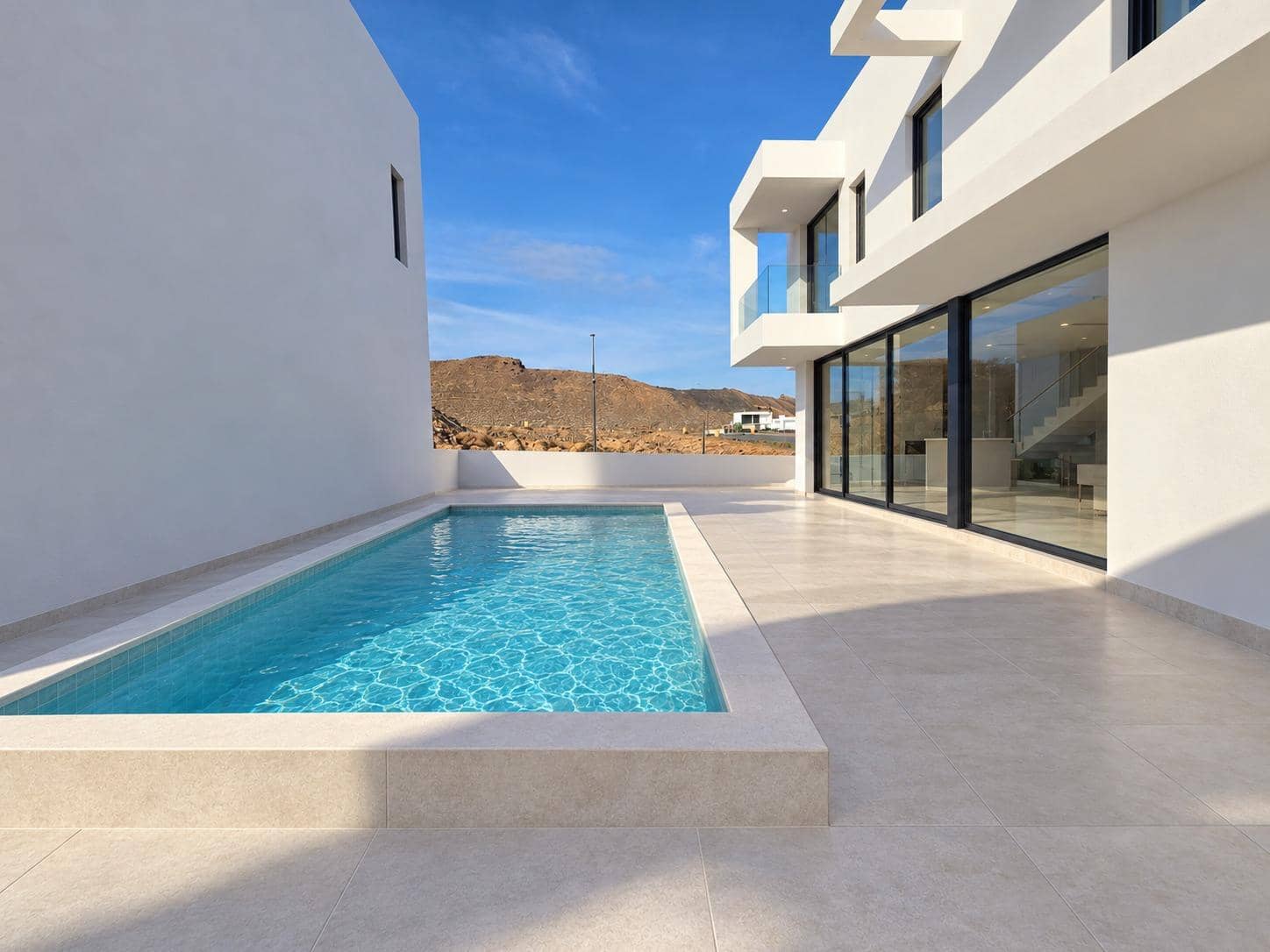 2 soveværelse Villa til salg i Corralejo med swimmingpool - € 650.000 (Ref: 10173886)