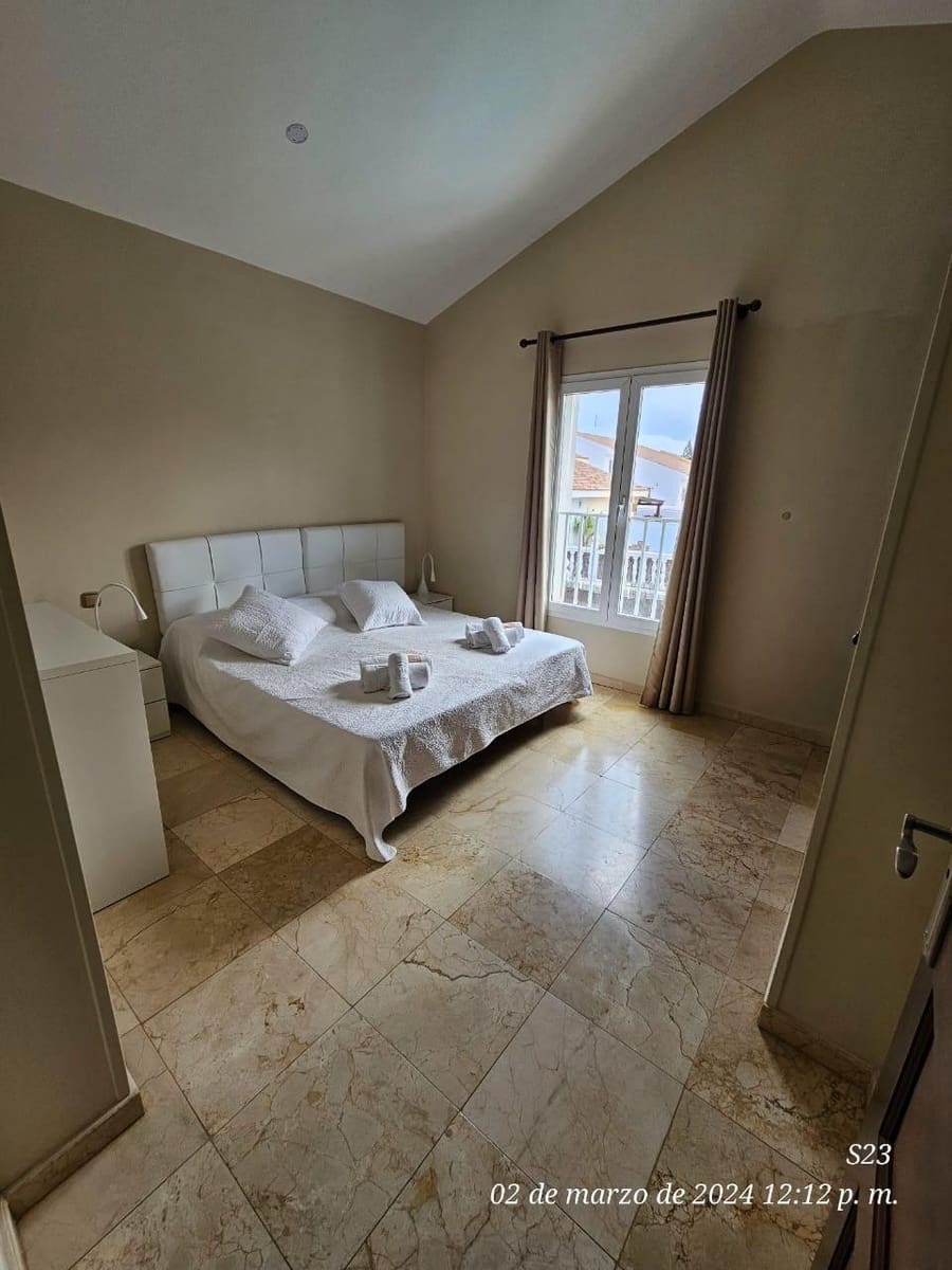 4 soveværelse Villa til salg i Corralejo med swimmingpool - € 890.000 (Ref: 8155170)