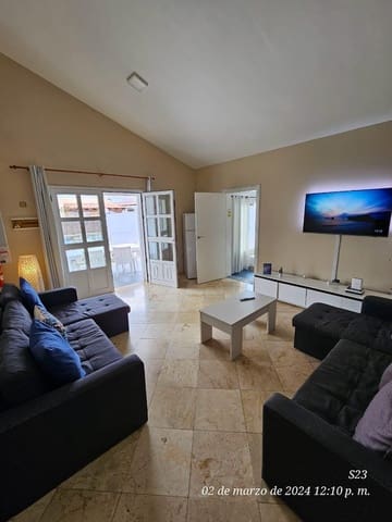 4 soveværelse Villa til salg i Corralejo, La Oliva med swimmingpool - € 890.000 (Ref: 8155170)