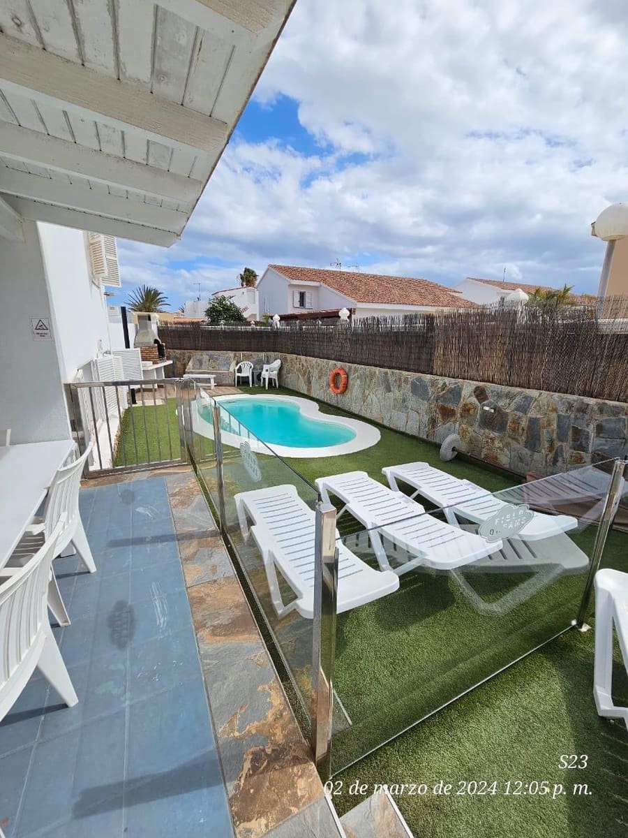 4 soveværelse Villa til salg i Corralejo med swimmingpool - € 890.000 (Ref: 8155170)