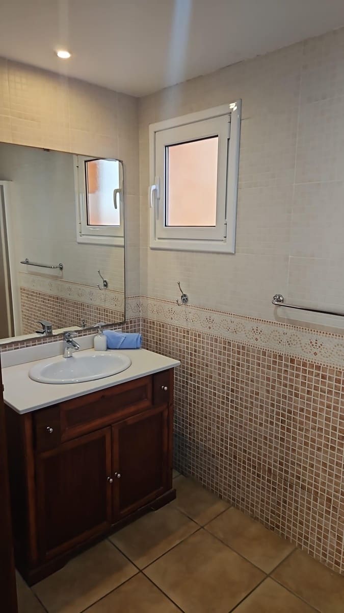 3 soveværelse Villa til salg i Corralejo med swimmingpool - € 475.000 (Ref: 8343264)