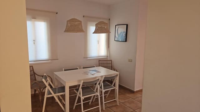 3 soveværelse Villa til salg i Corralejo, La Oliva med swimmingpool - € 475.000 (Ref: 8343264)