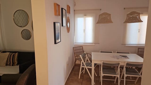 3 soveværelse Villa til salg i Corralejo, La Oliva med swimmingpool - € 475.000 (Ref: 8343264)