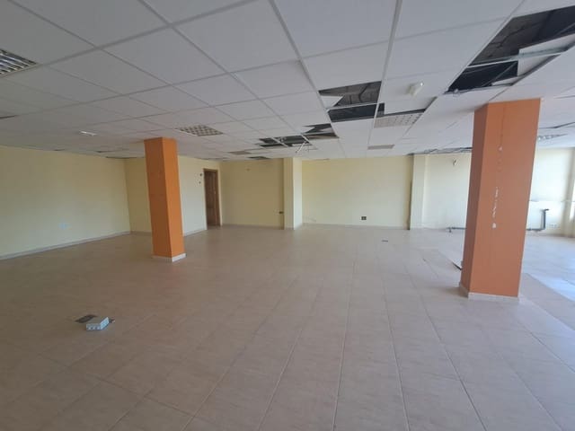 Kommersiell til salgs i Parque Holandés, La Oliva - € 89 900 (Ref: 8523038)