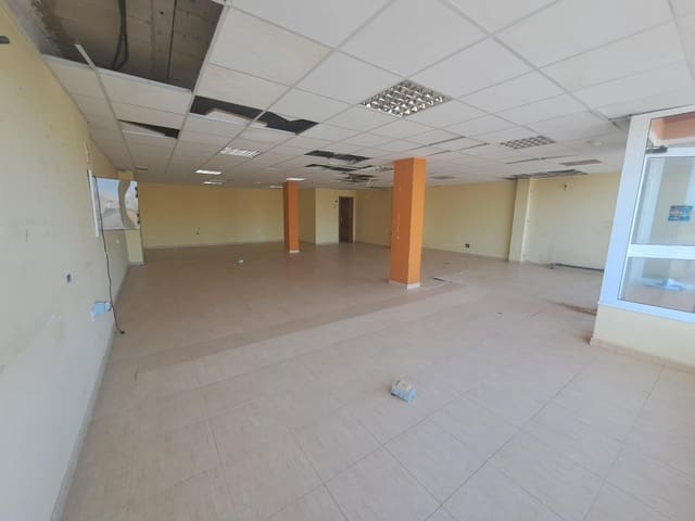 Kommersiell til salgs i Parque Holandés, La Oliva - € 89 900 (Ref: 8523038)