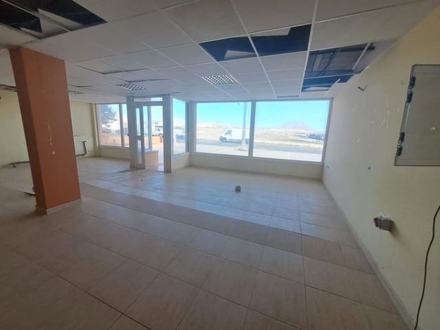 Kommersiell til salgs i Parque Holandés, La Oliva - € 89 900 (Ref: 8523038)