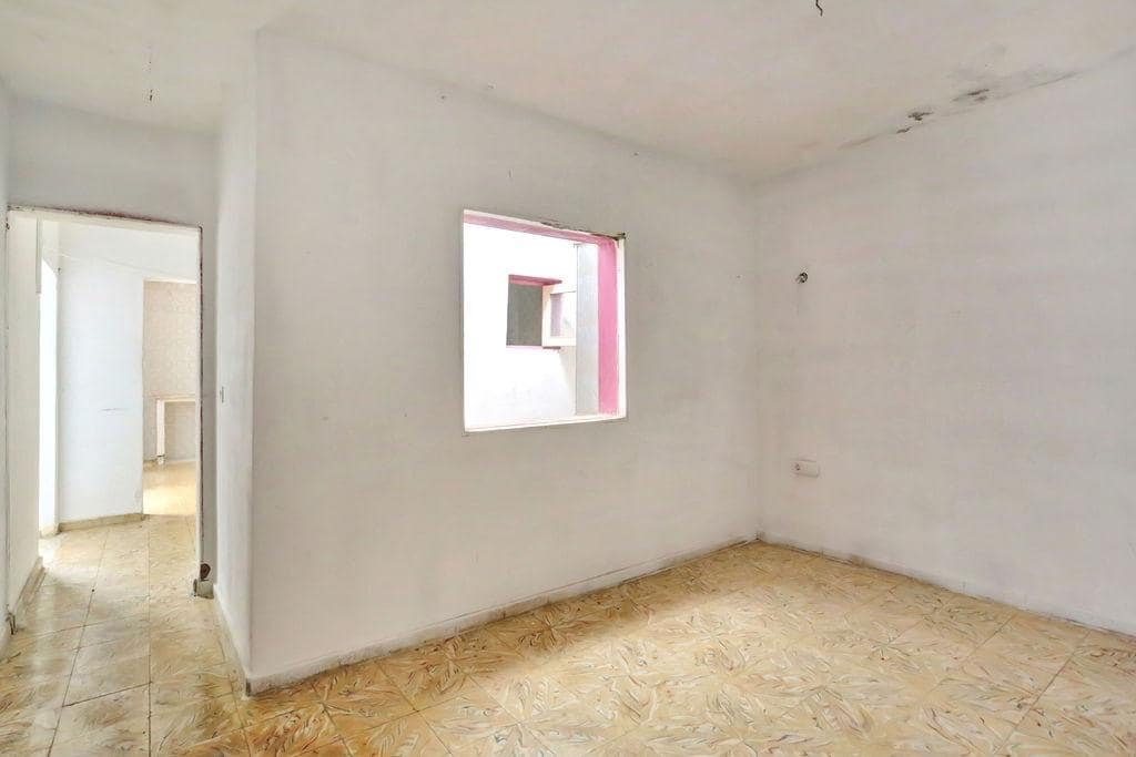 4 soverom Leilighet til salgs i Puerto del Rosario - € 145 000 (Ref: 8526861)