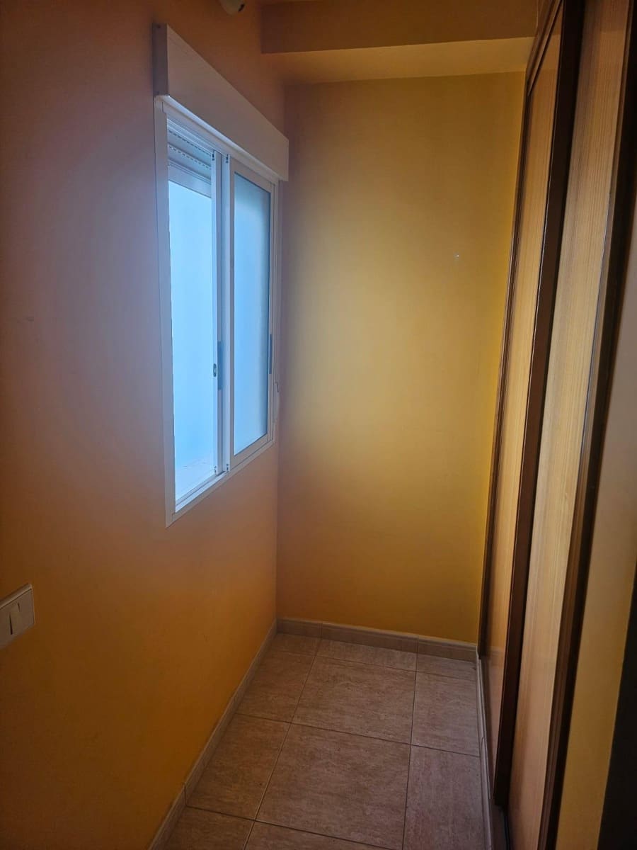 2 slaapkamer Flat te koop in Puerto del Rosario - € 140.000 (Ref: 8551401)