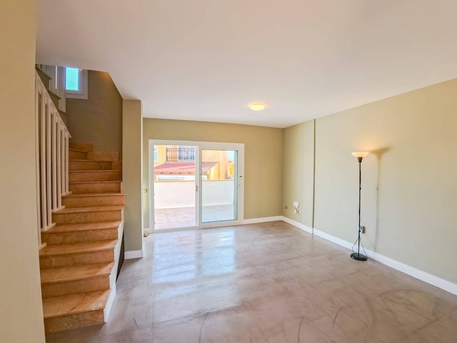 3 soveværelse Rækkehus til salg i Corralejo med swimmingpool - € 480.000 (Ref: 8670670)