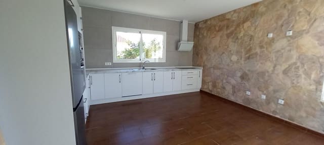 3 quarto Moradia para venda em Triquivijate, Antigua - 310 000 € (Ref: 8692578)