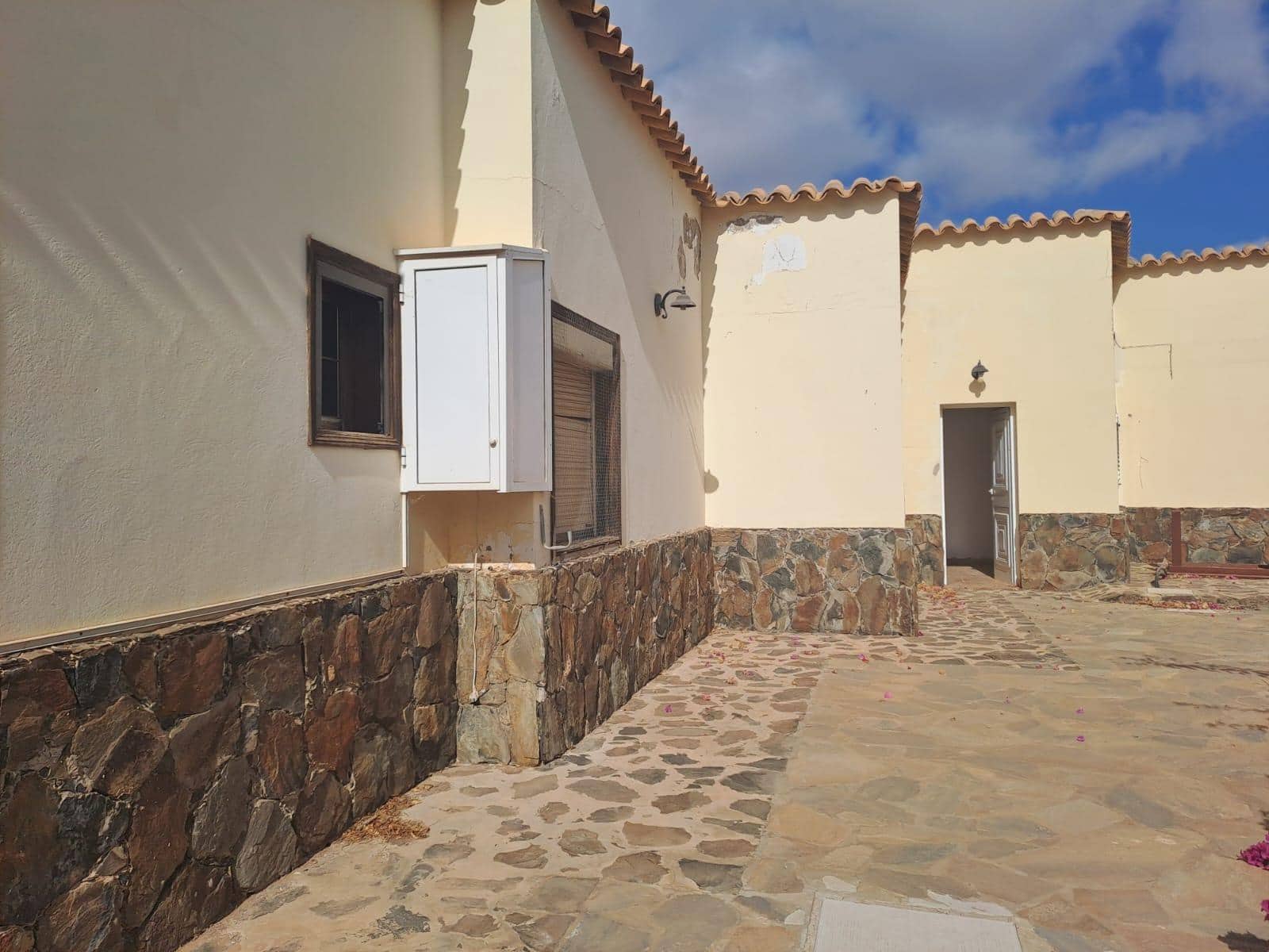 3 quarto Moradia para venda em Puerto del Rosario - 229 000 € (Ref: 8849472)