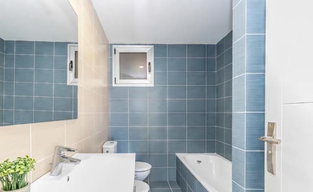 3 soveværelse Lejlighed til salg i San Miguel de Abona med swimmingpool garage - € 327.200 (Ref: 8902325)