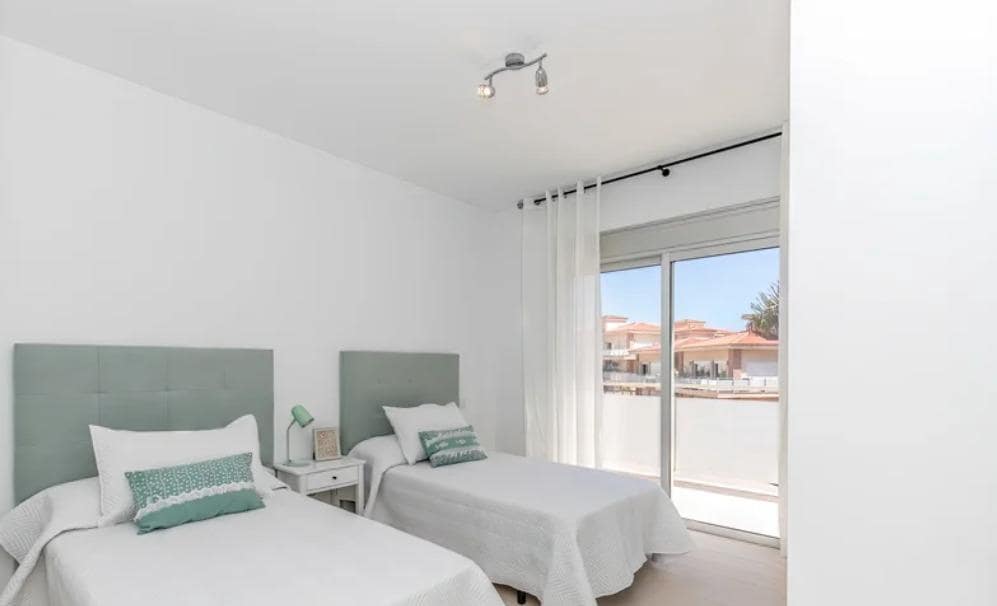 3 soveværelse Lejlighed til salg i San Miguel de Abona med swimmingpool garage - € 327.200 (Ref: 8902325)