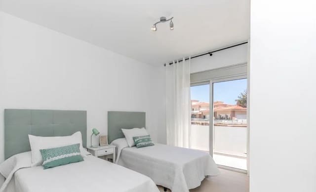 3 soveværelse Lejlighed til salg i San Miguel de Abona med swimmingpool garage - € 327.200 (Ref: 8902325)