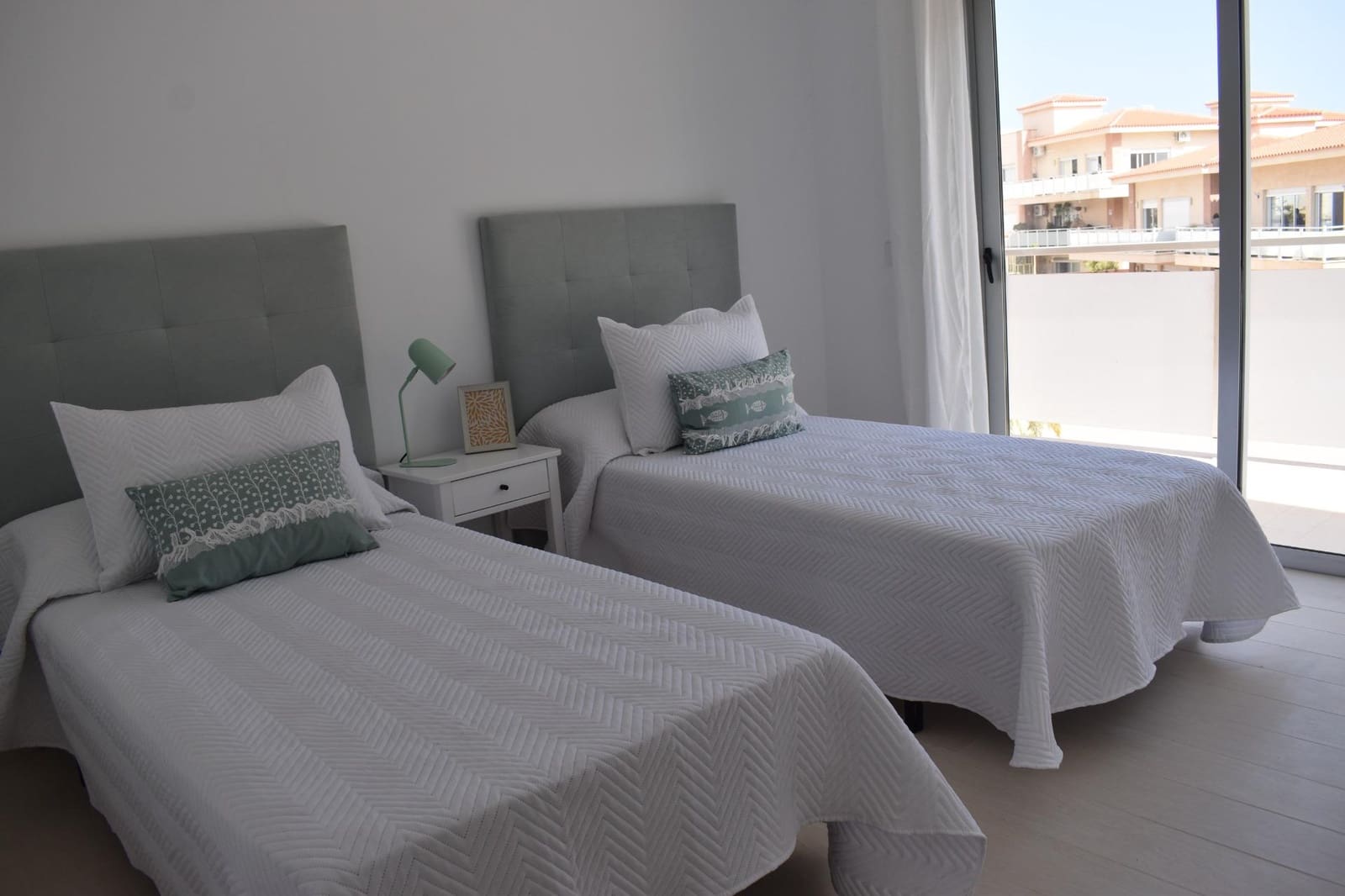 3 soveværelse Lejlighed til salg i San Miguel de Abona med swimmingpool garage - € 327.200 (Ref: 8902325)