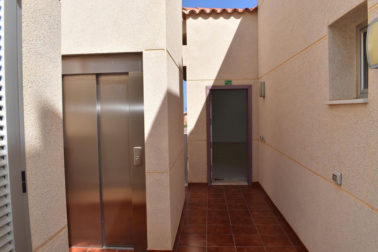 3 soveværelse Lejlighed til salg i San Miguel de Abona med swimmingpool garage - € 327.200 (Ref: 8902325)