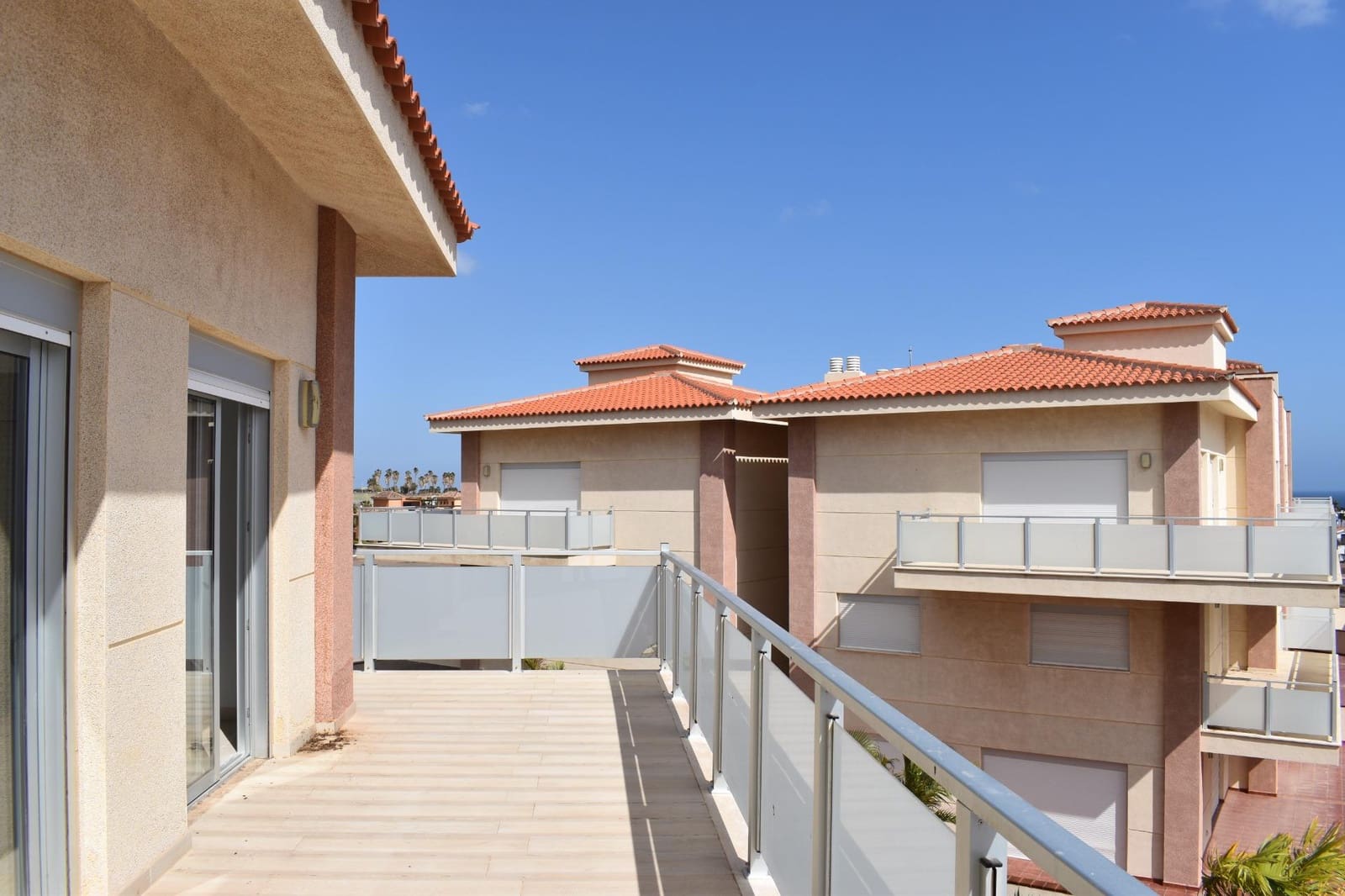 3 soveværelse Lejlighed til salg i San Miguel de Abona med swimmingpool garage - € 327.200 (Ref: 8902325)