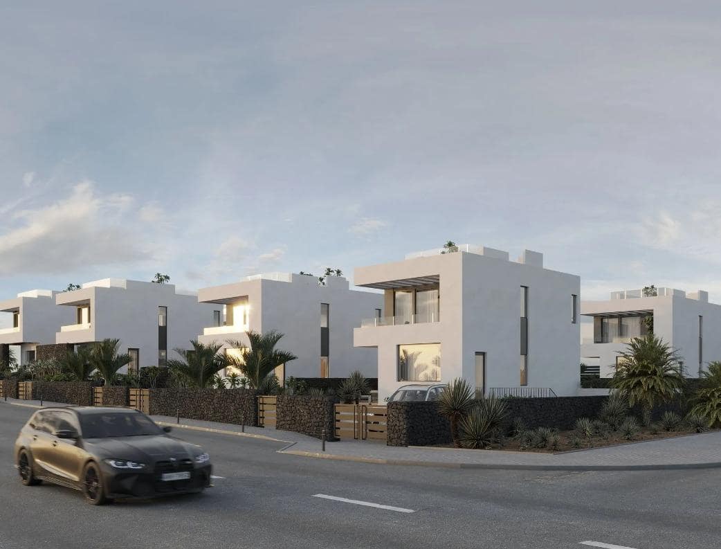 2 soveværelse Villa til salg i Corralejo med swimmingpool - € 660.000 (Ref: 8968588)