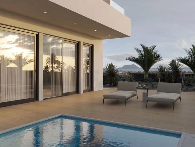 2 soveværelse Villa til salg i Corralejo, La Oliva med swimmingpool - € 660.000 (Ref: 8968588)