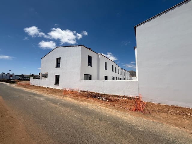 3 slaapkamer Appartement te koop in La Oliva - € 230.000 (Ref: 9110536)