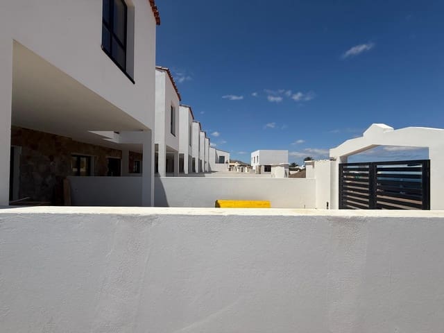 3 slaapkamer Appartement te koop in La Oliva - € 230.000 (Ref: 9110536)