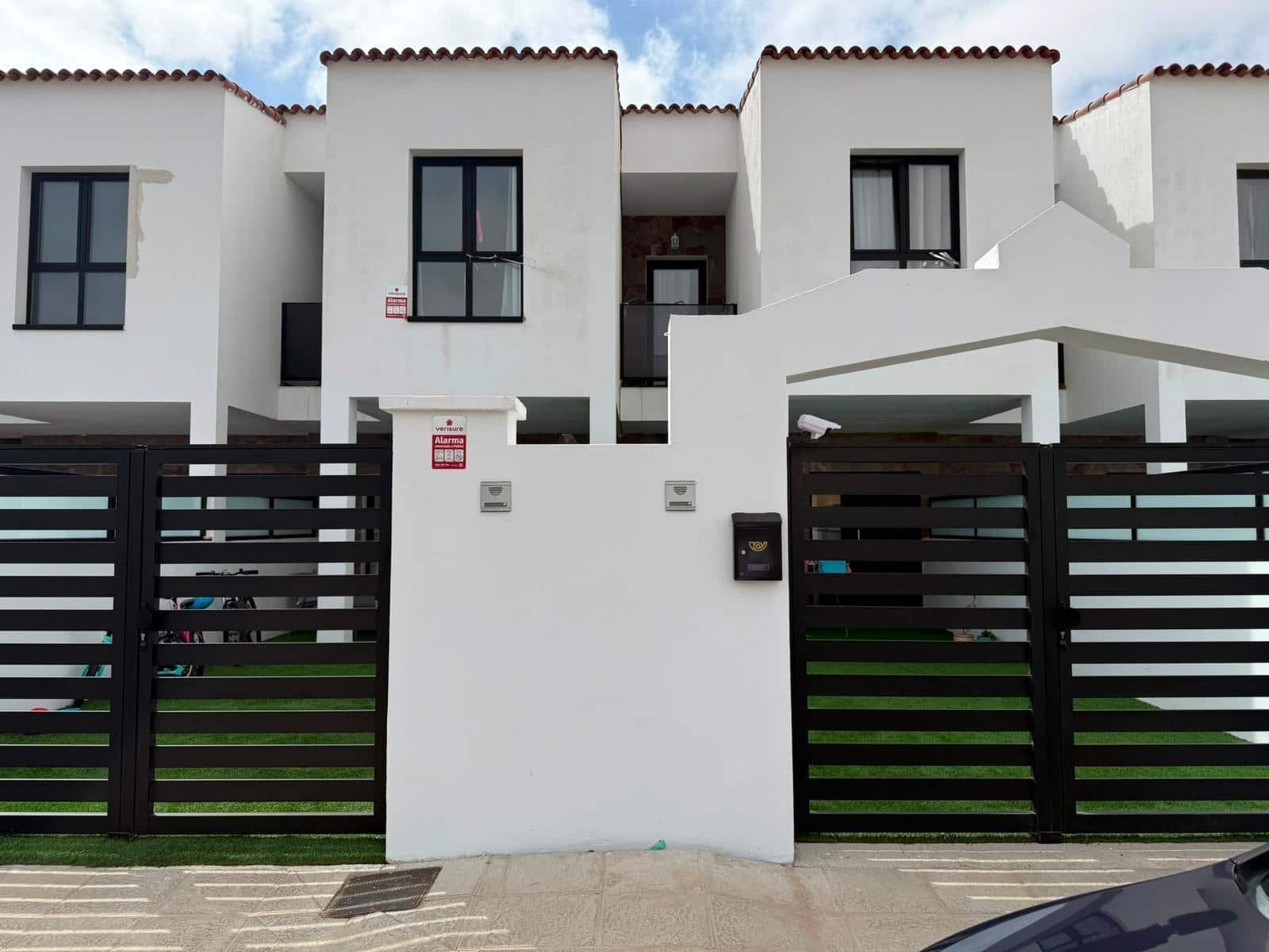 3 bedroom Apartment for sale in La Oliva - € 249,000 (Ref: 9110536)