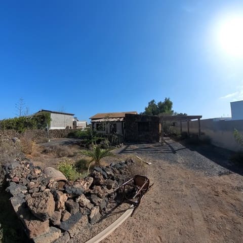 2 soveværelse Villa til salg i Lajares, La Oliva - € 380.000 (Ref: 9294476)