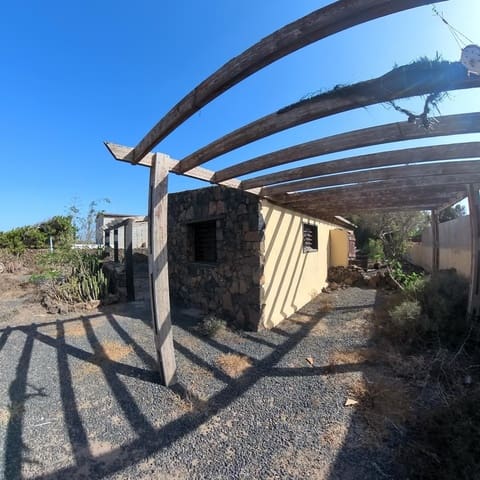 2 soveværelse Villa til salg i Lajares, La Oliva - € 380.000 (Ref: 9294476)