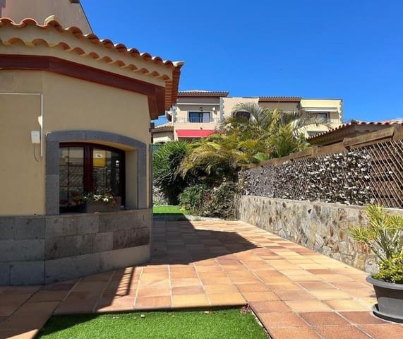 3 soveværelse Villa til salg i Salobre Golf, San Bartolomé de Tirajana med garage - € 695.000 (Ref: 9326658)