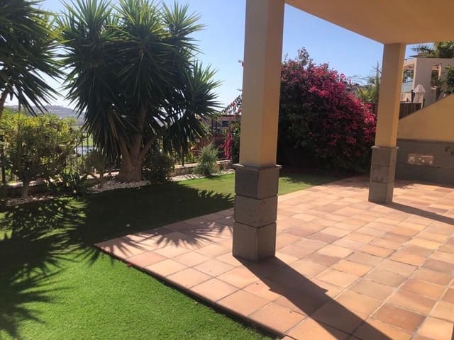 3 soveværelse Villa til salg i Salobre Golf, San Bartolomé de Tirajana med garage - € 695.000 (Ref: 9326658)