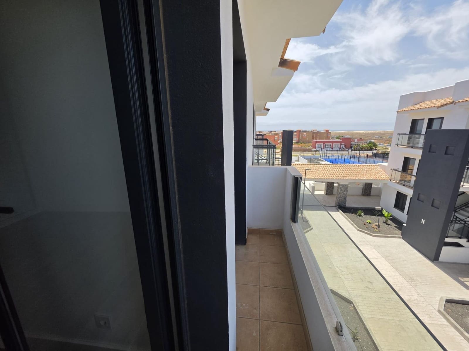 2 bedroom Penthouse for sale in Corralejo with pool - € 295,460 (Ref: 9341411)