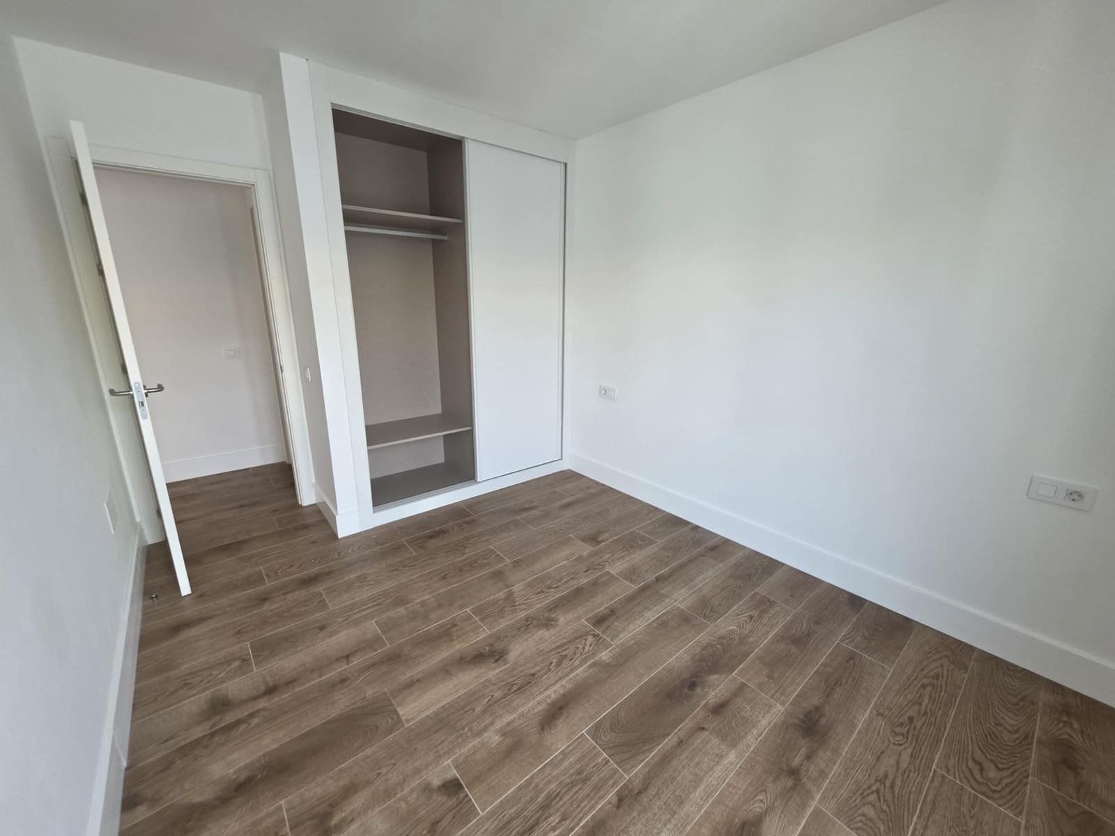 2 bedroom Penthouse for sale in Corralejo with pool - € 295,460 (Ref: 9341411)
