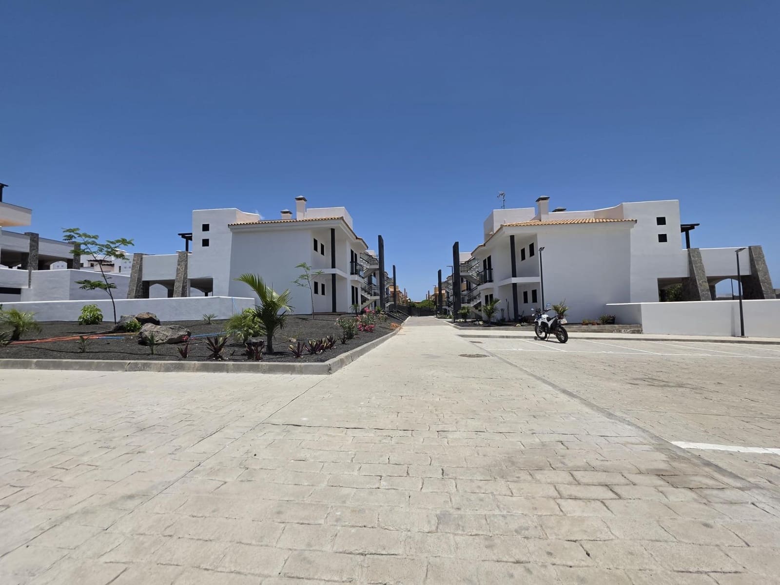 2 bedroom Penthouse for sale in Corralejo with pool - € 295,460 (Ref: 9341411)