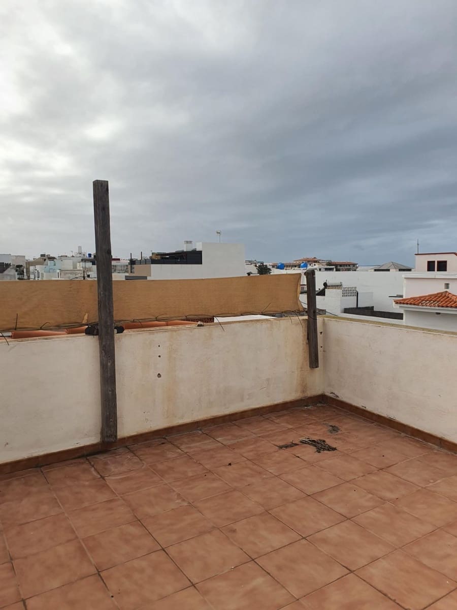 1 bedroom Penthouse for sale in El Cotillo - € 212,000 (Ref: 9359472)