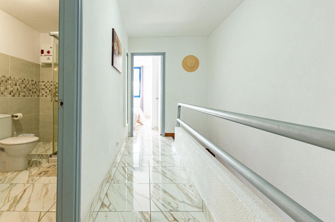 3 bedroom Apartment for sale in Corralejo - € 290,000 (Ref: 9420021)