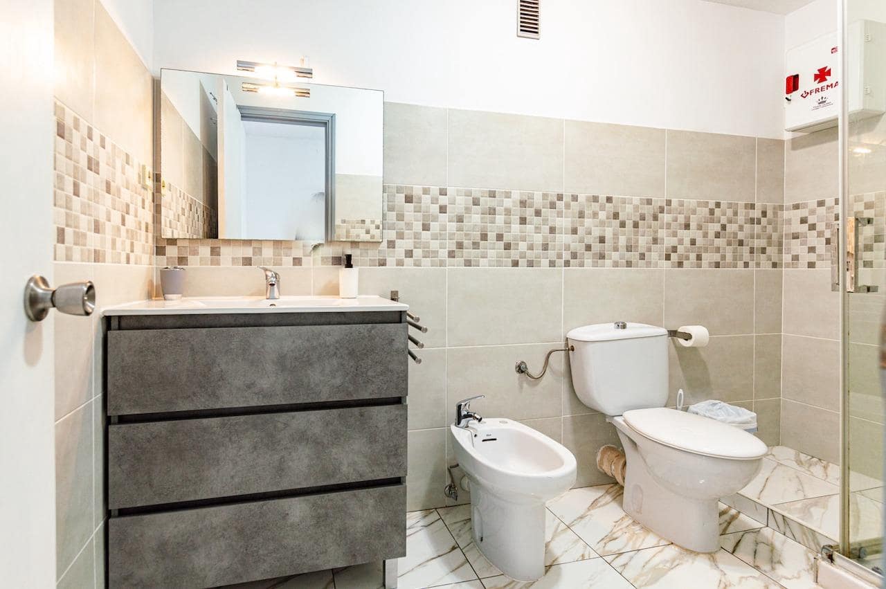 3 bedroom Apartment for sale in Corralejo - € 290,000 (Ref: 9420021)