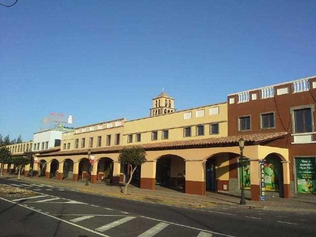 Kommersiell til salgs i Corralejo, La Oliva - € 324 000 (Ref: 9422322)