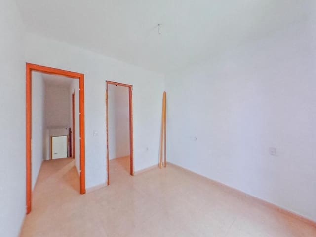 3 bedroom Apartment for sale in Puerto del Rosario with garage - € 200,000 (Ref: 9422323)