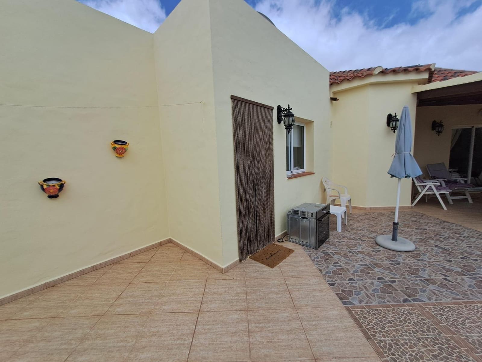 3 sypialnia Willa na sprzedaż w La Oliva z basenem garażem - 580 000 € (Ref: 9436113)