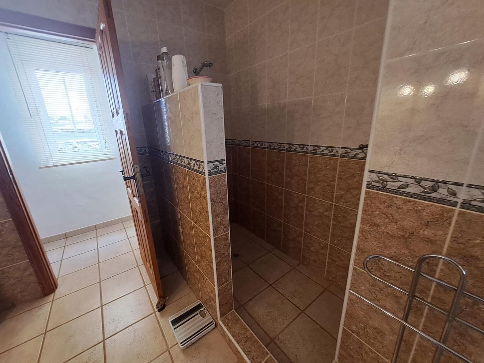 3 sypialnia Willa na sprzedaż w La Oliva z basenem garażem - 580 000 € (Ref: 9436113)